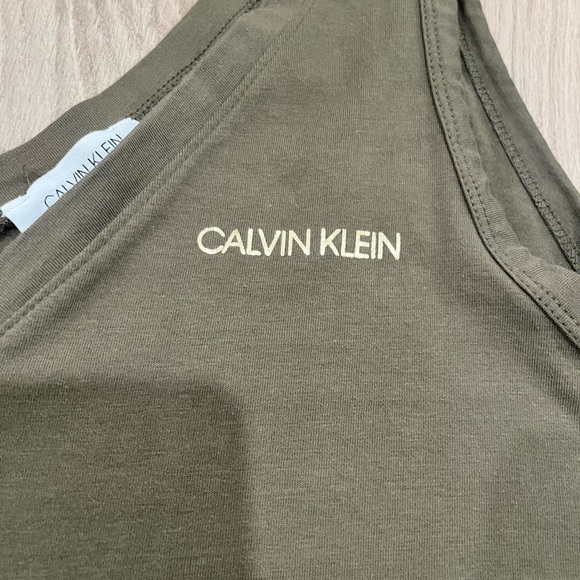 Calvin Klein size M jumper - Picture 2 of 5